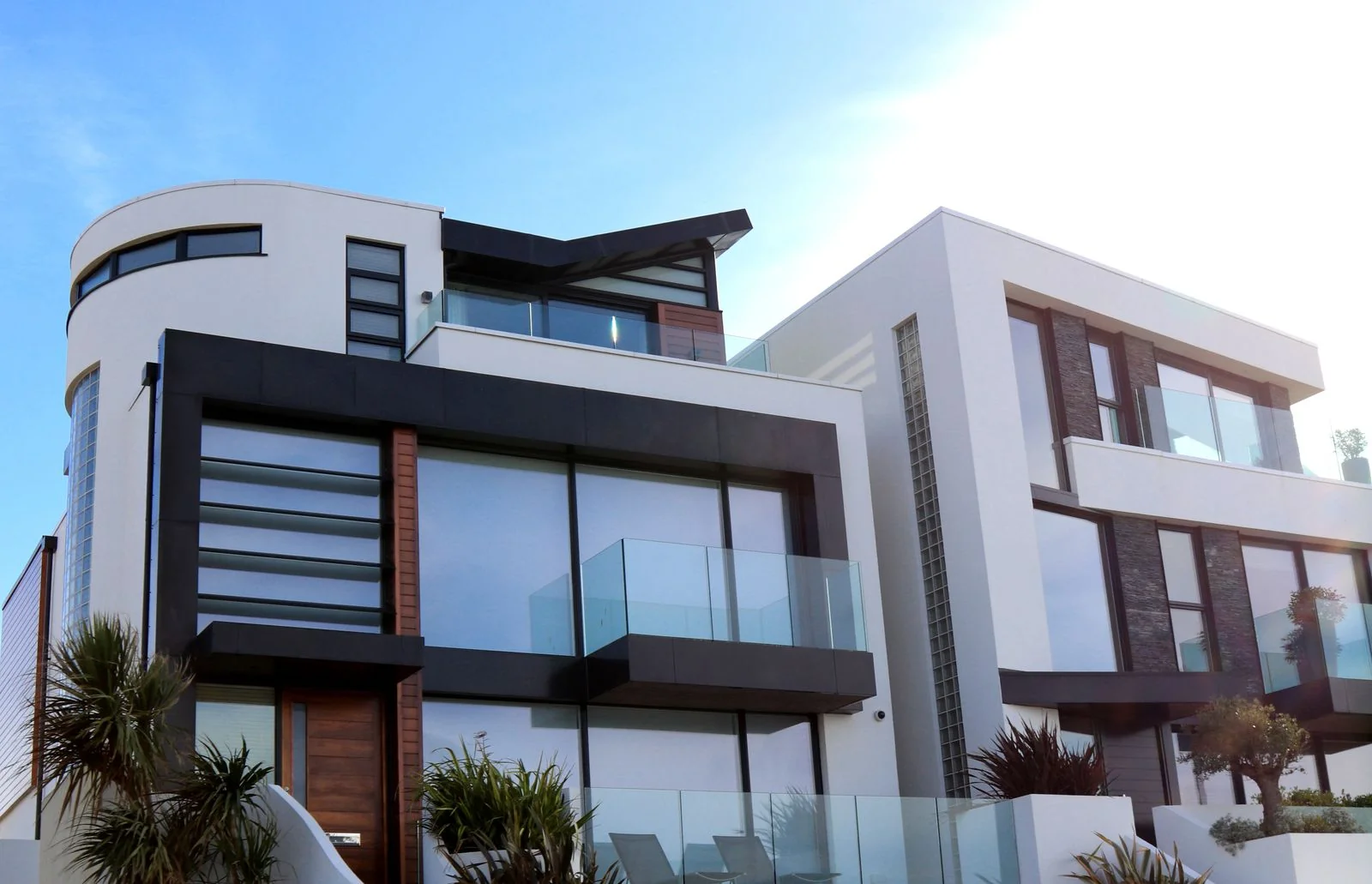 Multi-story residential building in Jeddah